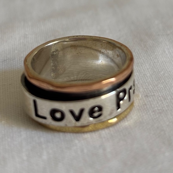 Sterling Spin Ring, Love, Praise, Gratitude, Size 6 - Picture 2 of 5